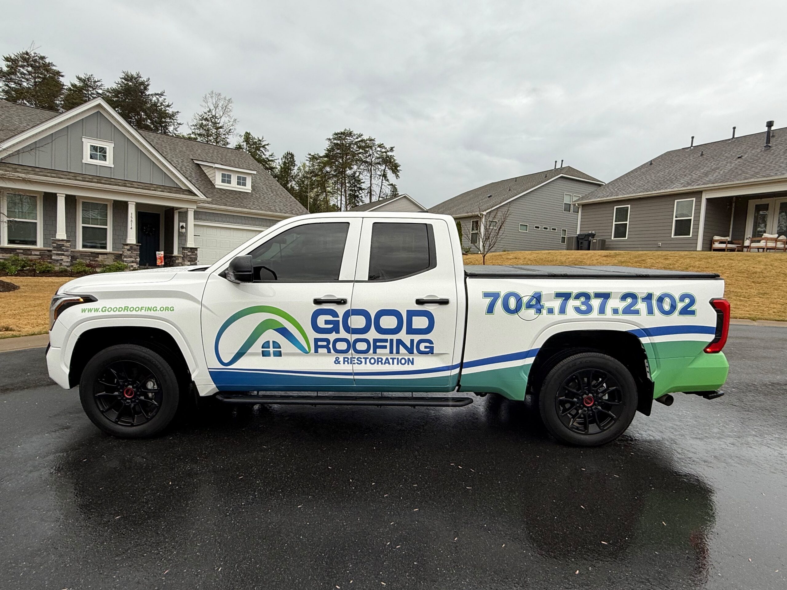 SmartSwans truck graphics and business vehicle branding project