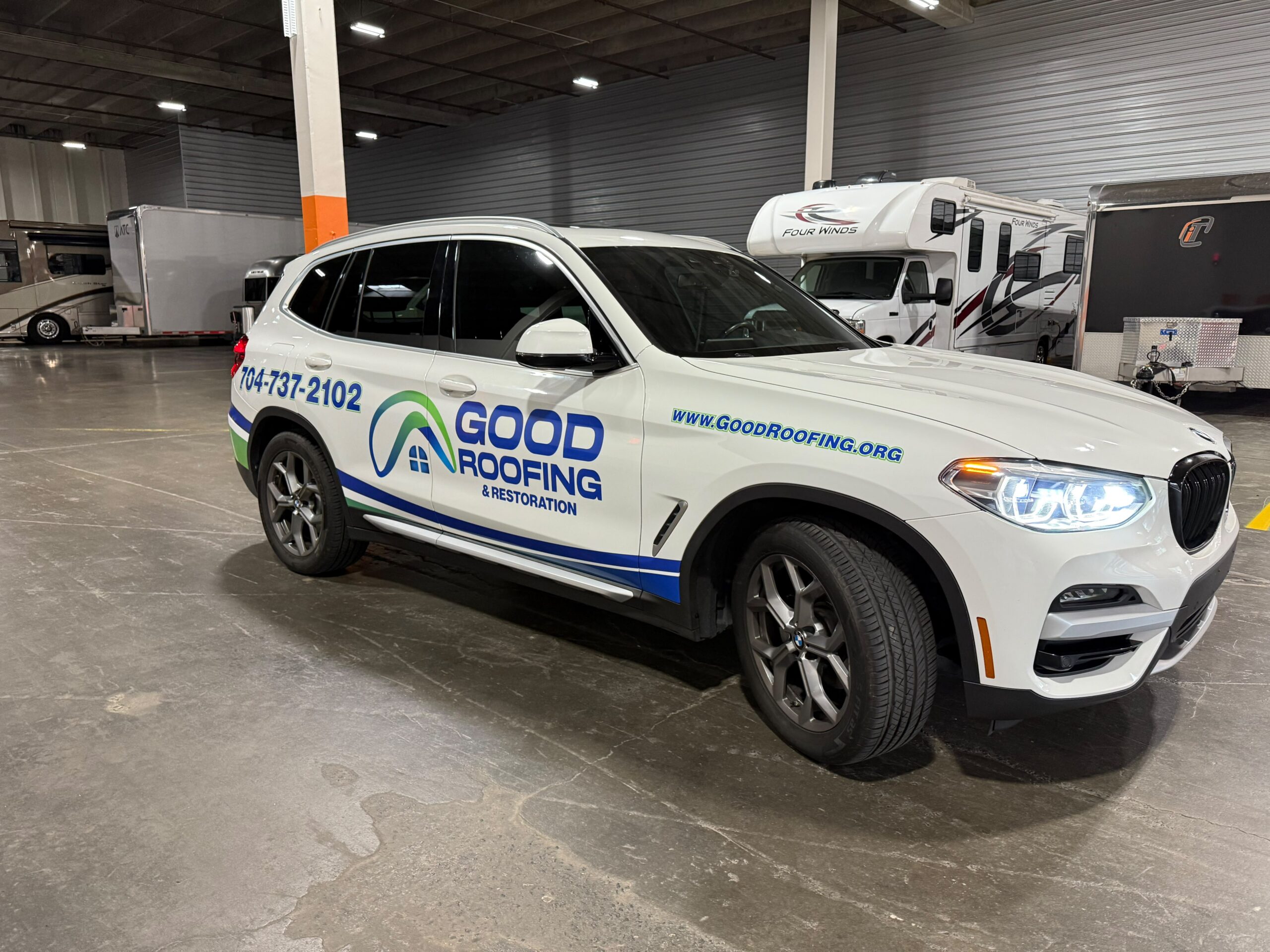 SmartSwans vehicle lettering and commercial vehicle graphics project
